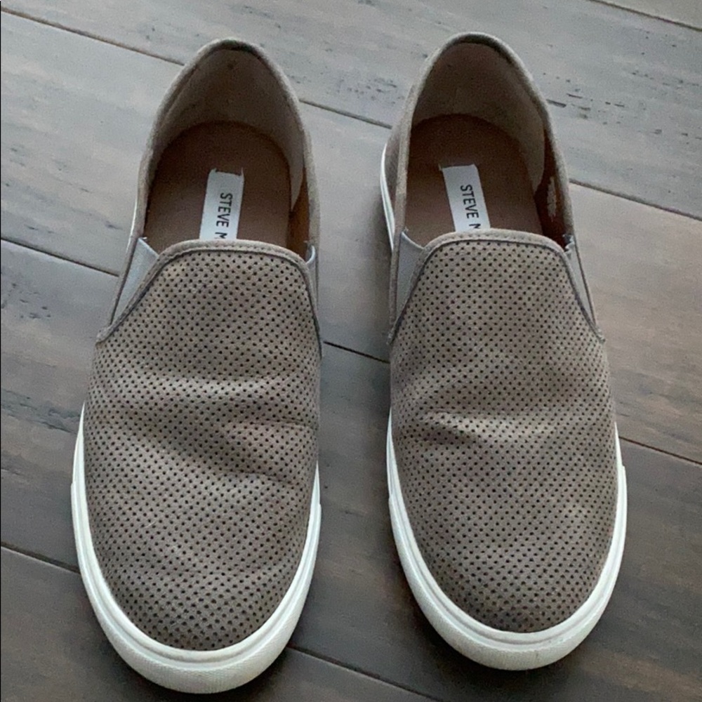 Steve Madden slip on